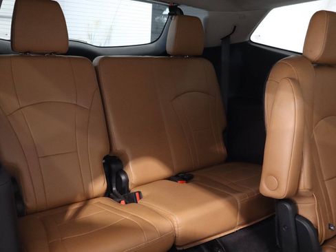 Used 2018 Buick Enclave Premium FWD image 12