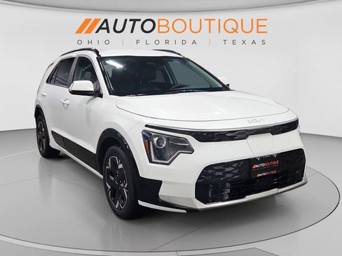 Used 2023 Kia Niro Wind w/ Wind Preserve Package FWD image 7