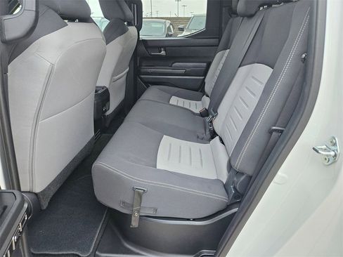 Used 2025 Toyota Tacoma TRD Off-Road image 24