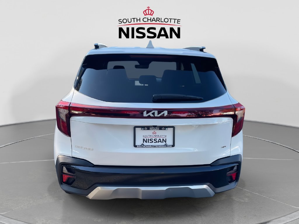 Used 2025 Kia Seltos S AWD/4WD image 5
