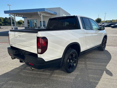 Used 2025 Honda Ridgeline Black Edition image 5