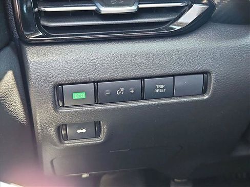 Used 2022 Nissan Sentra SR FWD image 17