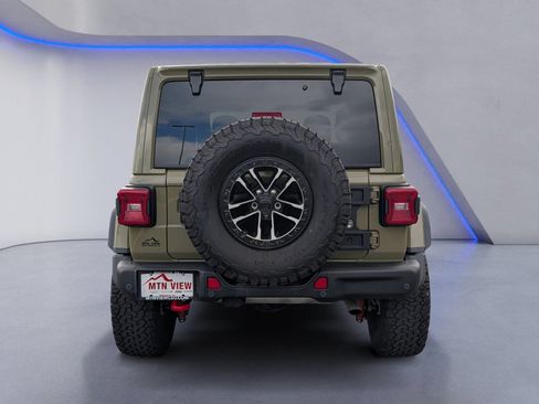 Used 2025 Jeep Wrangler Unlimited Rubicon AWD/4WD image 8