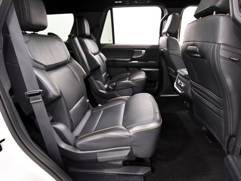 Used 2025 Ford Expedition Tremor AWD/4WD image 18