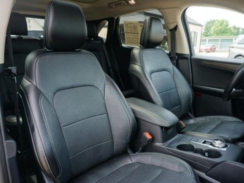 Used 2020 Ford Escape Titanium AWD/4WD image 31