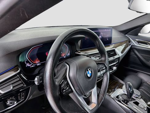 Used 2021 BMW 530i xDrive w/ Convenience Package AWD/4WD image 9
