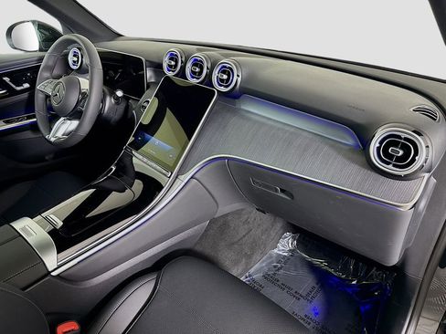 Used 2026 Mercedes-Benz GLC 300 4MATIC image 30