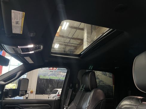 Used 2022 RAM 3500 Limited AWD/4WD image 21