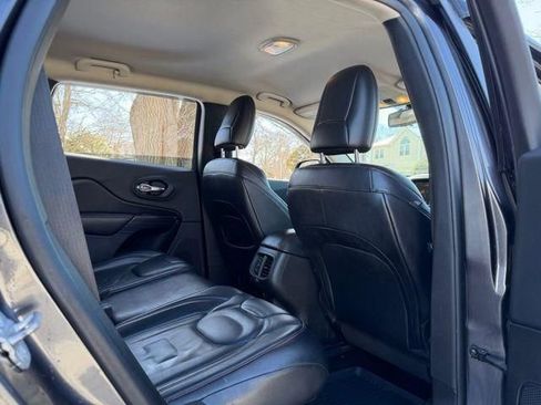 Used 2014 Jeep Cherokee Trailhawk w/ Leather Interior Group image 13