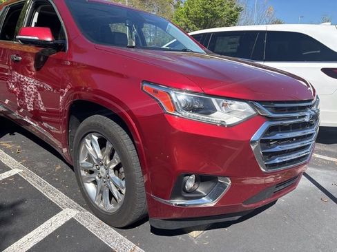 Used 2018 Chevrolet Traverse High Country image 1