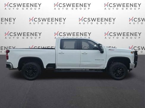 Used 2022 Chevrolet Silverado 2500 LT w/ Convenience Package image 6