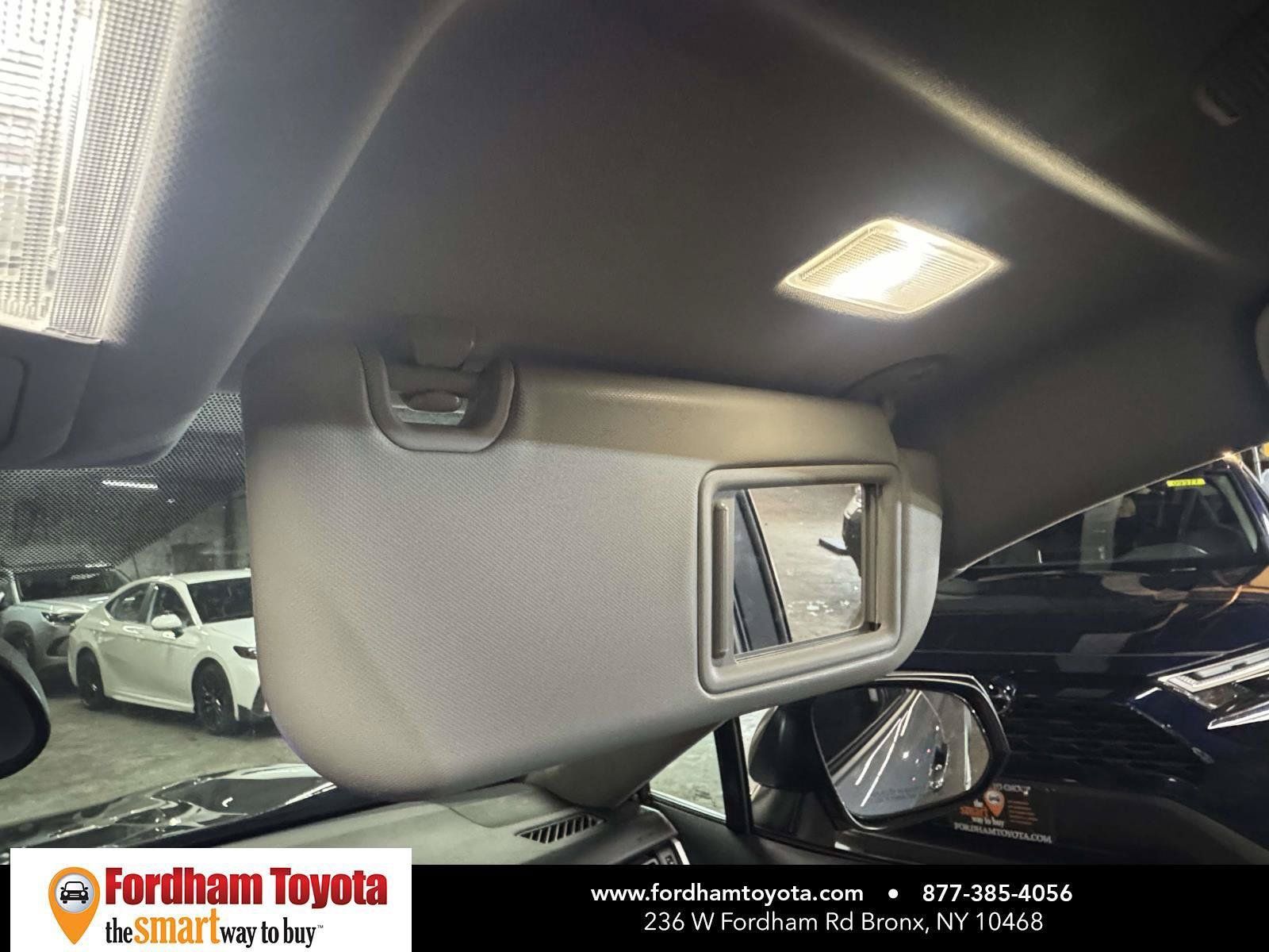 Used 2025 Toyota RAV4 LE AWD/4WD image 27