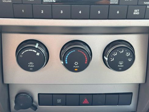 Used 2009 Dodge Nitro SE AWD/4WD image 22