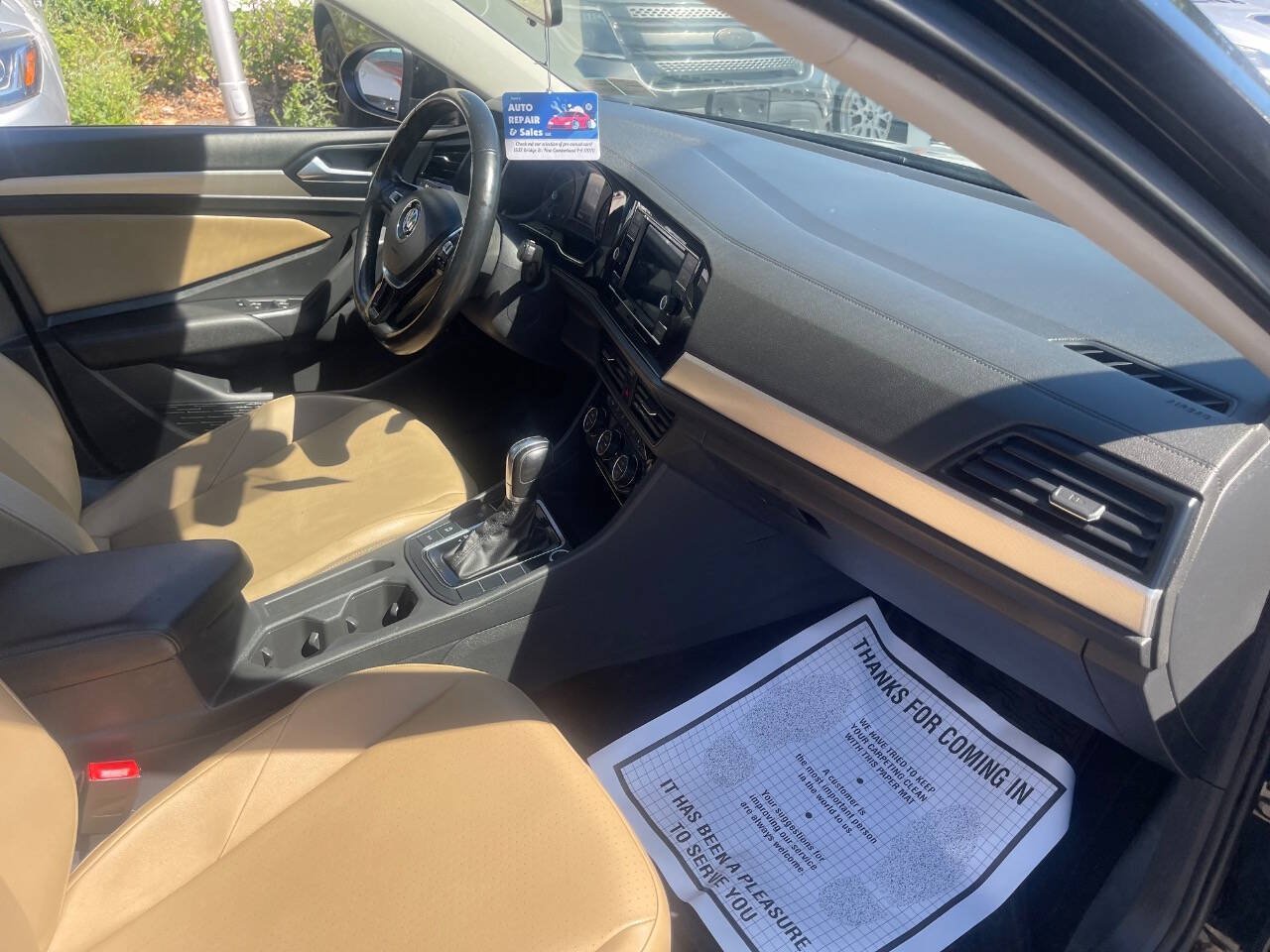 Used 2019 Volkswagen Jetta SE w/ Cold Weather Package FWD image 28