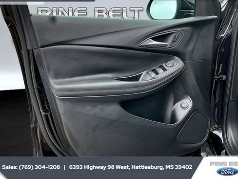 Used 2022 Buick Encore GX Select w/ Advanced Technology Package image 16