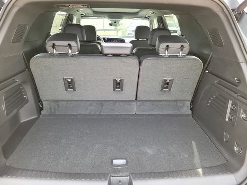 New 2026 Chevrolet Traverse High Country image 8