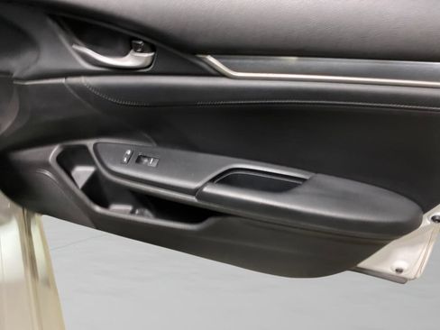 Used 2016 Honda Civic Touring image 23
