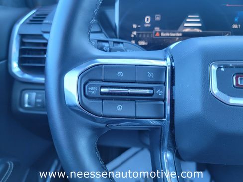 Used 2025 GMC Acadia Elevation image 20