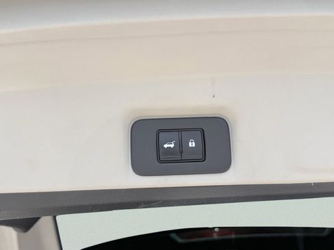 Used 2023 Nissan Ariya FWD image 13