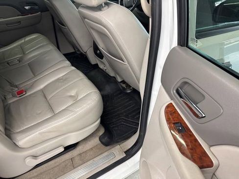 Used 2008 Chevrolet Suburban LT w/ LT Preferred Equipment Group AWD/4WD image 26