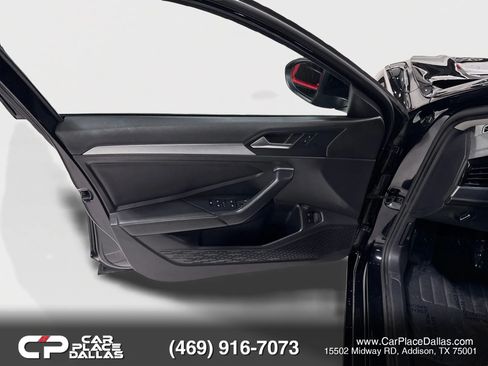 Used 2022 Volkswagen Jetta SE FWD image 10