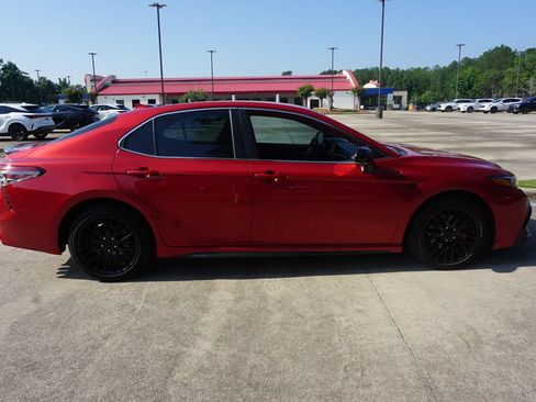 Used 2022 Toyota Camry SE FWD image 22