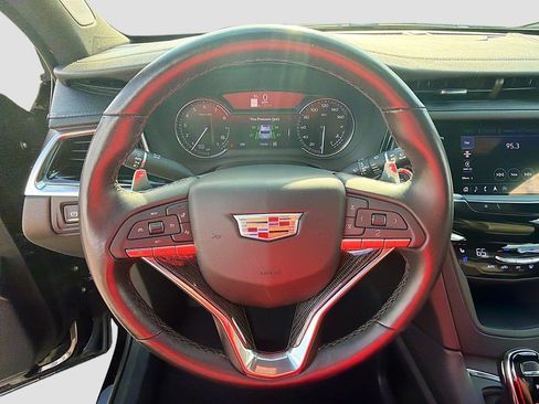 Certified 2023 Cadillac XT6 Sport image 10