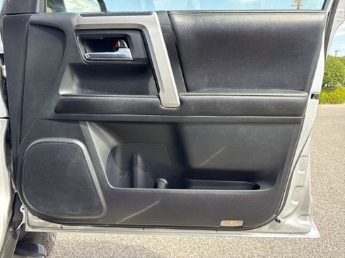 Used 2015 Toyota 4Runner SR5 Premium RWD image 53