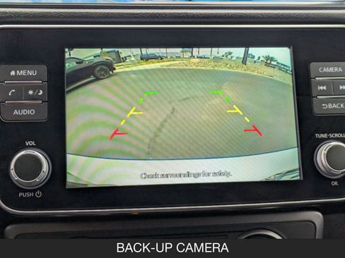 Used 2023 Nissan Leaf S image 18