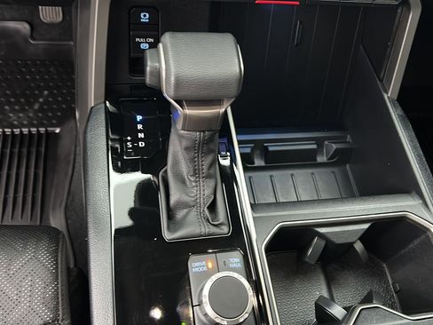 Used 2023 Toyota Tundra SR5 w/ SR5 Premium Package image 15