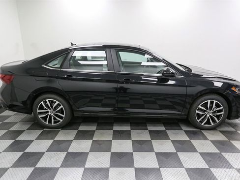 New 2026 Volkswagen Jetta SE image 7