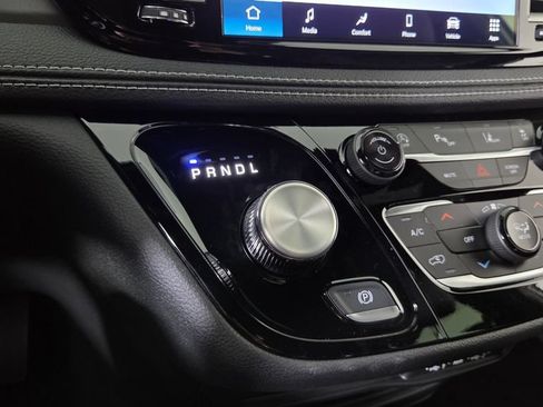 New 2025 Chrysler Pacifica Select w/ Fav Edition Package FWD image 22