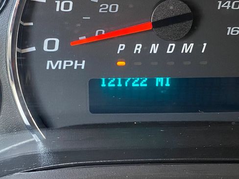 Used 2018 Chevrolet Express 2500 Extended RWD image 12