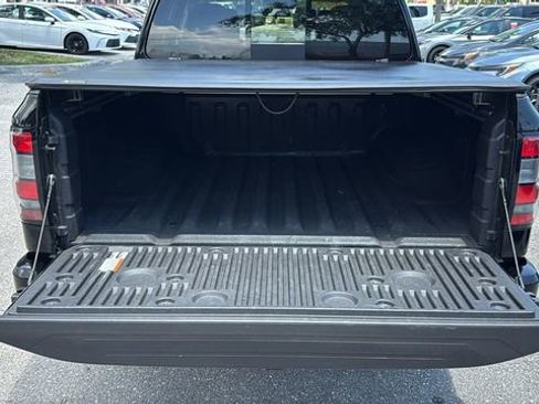 Used 2024 Nissan Frontier SV w/ SV Convenience Package RWD image 8