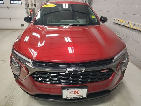Used 2024 Chevrolet Trax RS w/ Driver Confidence Package FWD image 6