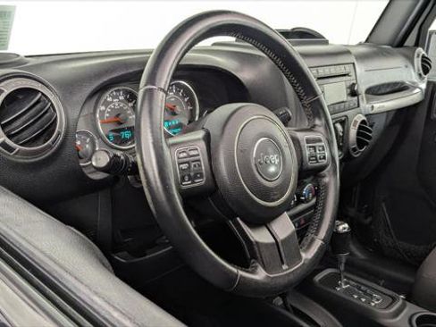 Used 2015 Jeep Wrangler Unlimited Sport w/ Quick Order Package 24S AWD/4WD image 23