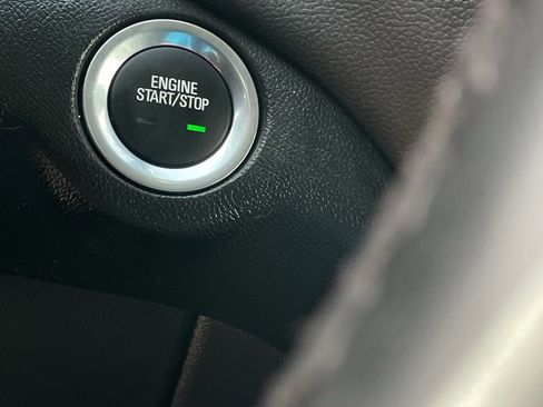 Used 2024 Chevrolet Equinox LT image 17