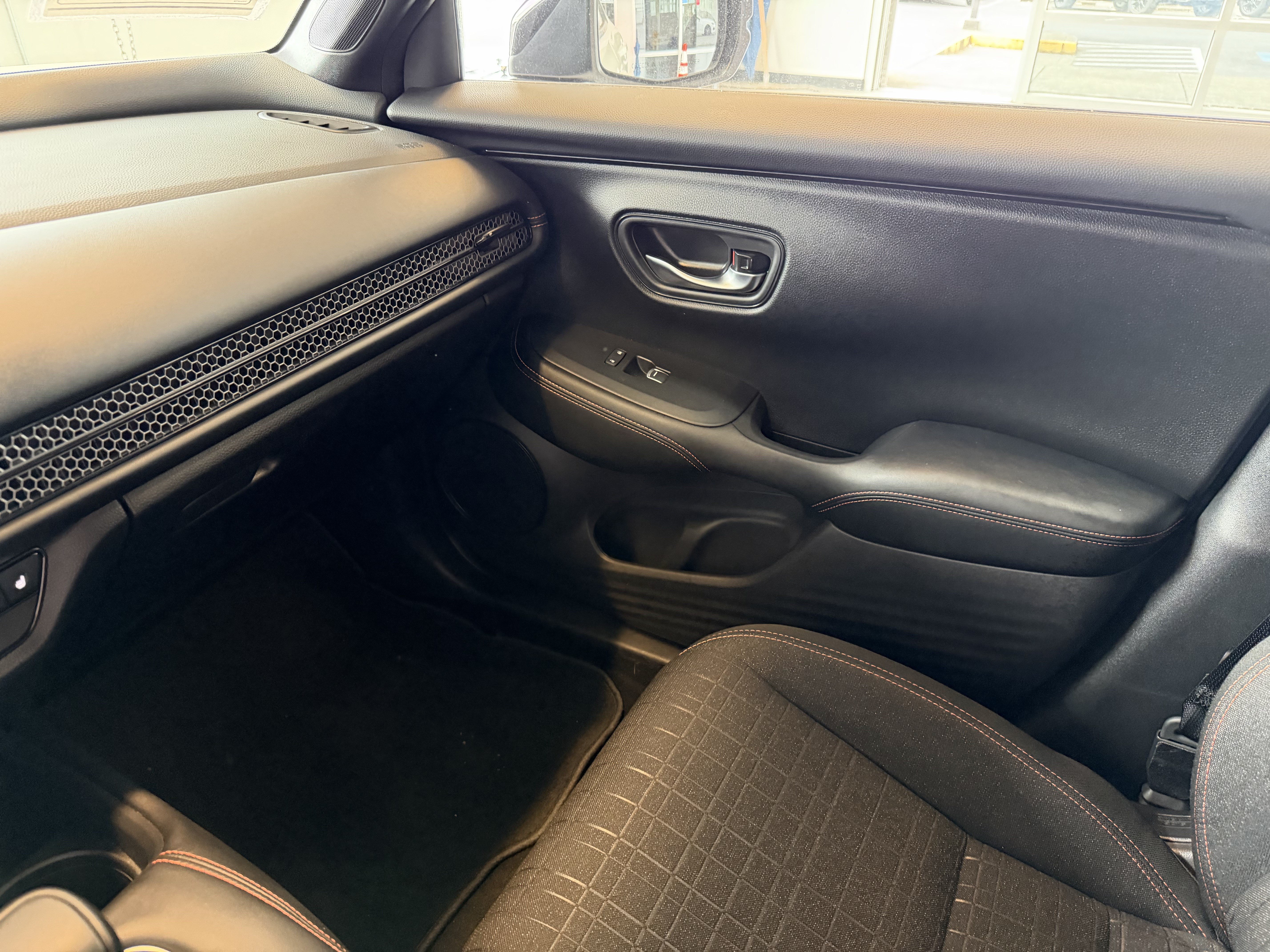 Used 2024 Honda HR-V Sport image 13