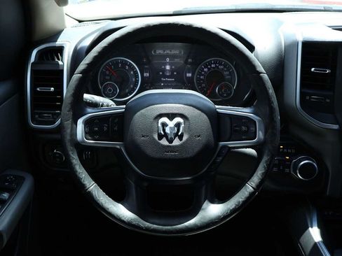 Used 2019 RAM 1500 Big Horn AWD/4WD image 15