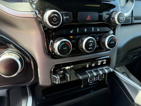 Used 2022 RAM 1500 Big Horn AWD/4WD image 23