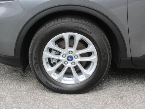 Used 2022 Ford Escape SE image 23