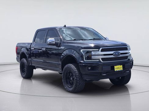 Used 2019 Ford F150 Platinum w/ Equipment Group 701A Luxury AWD/4WD image 3