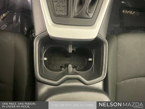 Used 2025 Toyota RAV4 XLE FWD image 39