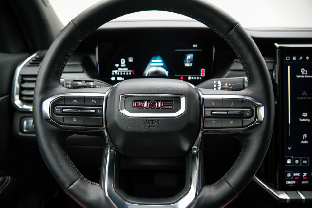 Used 2025 GMC Acadia Elevation FWD image 13