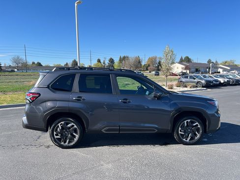 Certified 2025 Subaru Forester Limited image 5