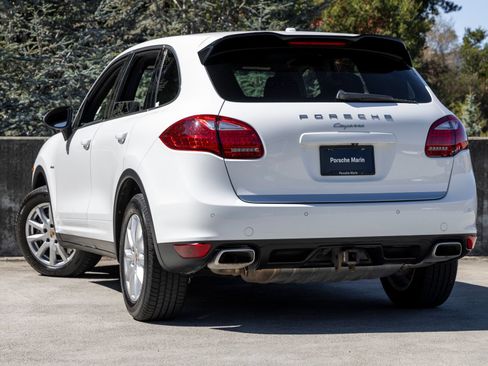Used 2013 Porsche Cayenne Diesel AWD/4WD image 3