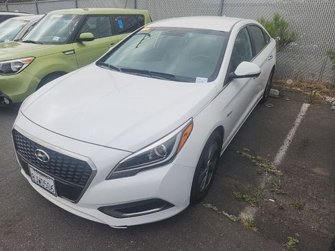 Used 2016 Hyundai Sonata Limited FWD image 4