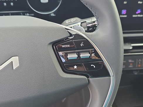 New 2026 Kia Niro Wind FWD image 31