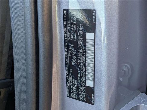 New 2026 Volvo XC60 T8 Ultra w/ Climate Package image 20