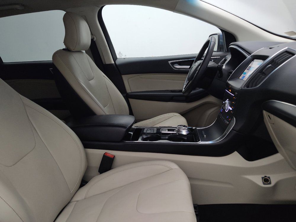 Used 2019 Ford Edge Titanium w/ Equipment Group 301A FWD image 21